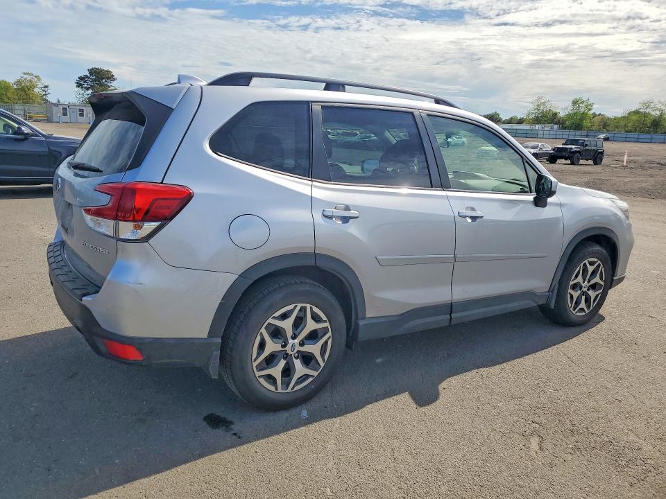 Продажа на аукционе авто 2019 Subaru Forester, vin: JF2SKAEC0KH441077, номер лота: 54793136