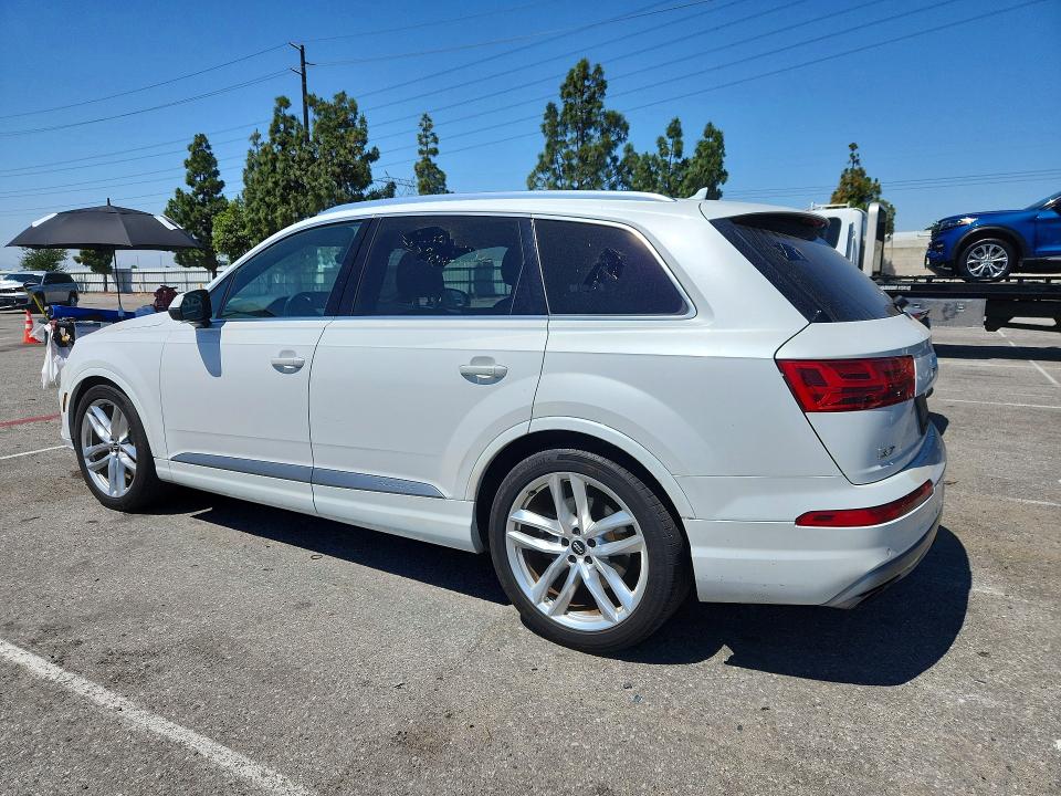 54493026 :رقم المزاد ، WA1VAAF7XHD013382 vin ، 2017 Audi Q7 مزاد بيع