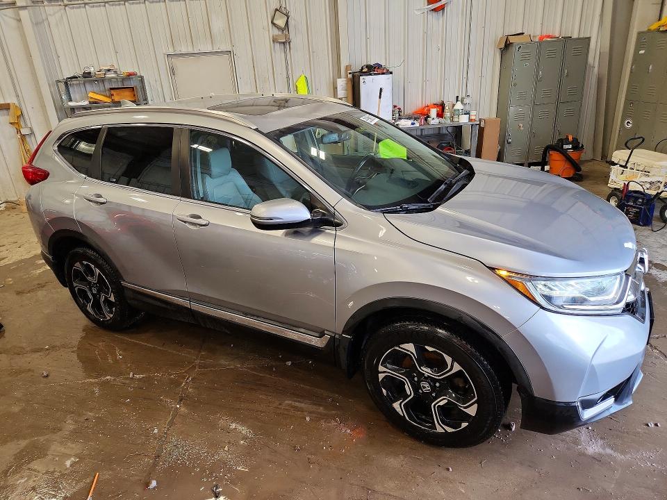 53521836 :رقم المزاد ، 7FARW2H90JE005887 vin ، 2018 Honda Cr-v مزاد بيع