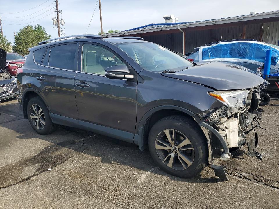 Продажа на аукционе авто 2018 Toyota Rav4, vin: JTMRFREV6JJ197024, номер лота: 55560976