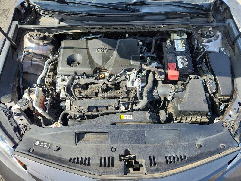 52081416 :رقم المزاد ، 4T1B11HK4JU107477 vin ، 2018 Toyota Camry مزاد بيع