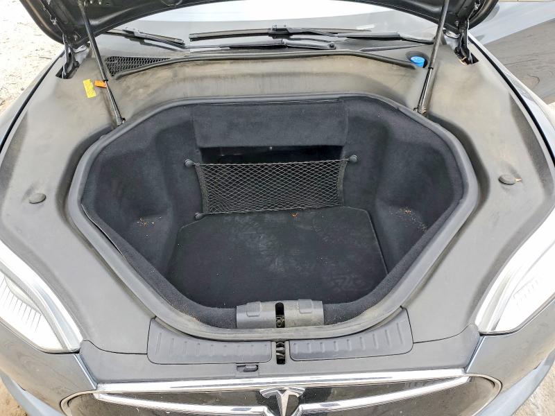52353196 :رقم المزاد ، 5YJSA1CN0DFP19632 vin ، 2013 Tesla Model S مزاد بيع