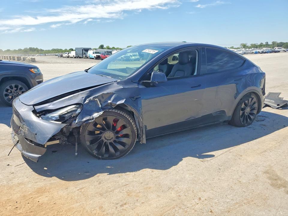 Auction sale of the 2022 Tesla Model Y, vin: 7SAYGDEF4NF456419, lot number: 52143216