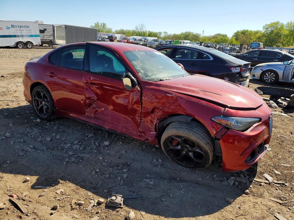 2018 Alfa Romeo Giulia მანქანა იყიდება აუქციონზე, vin: ZARFAEAV1J7580503, აუქციონის ნომერი: 53388606