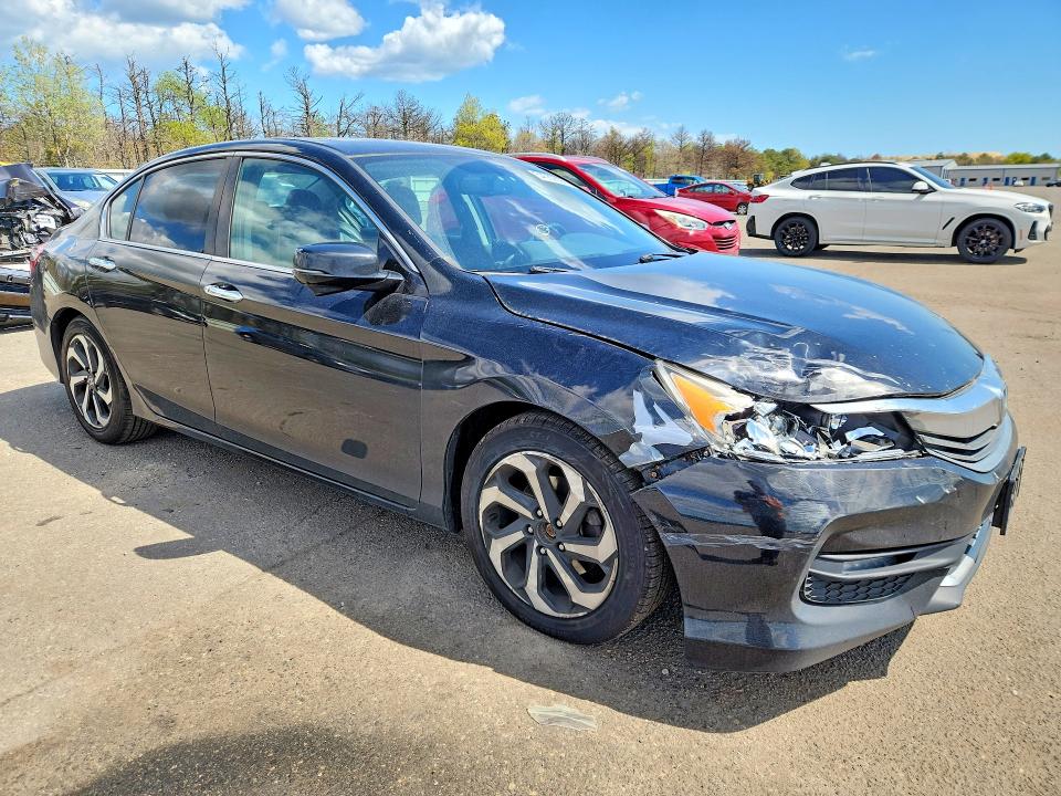 Продажа на аукционе авто 2016 Honda Accord, vin: 1HGCR2F88GA142632, номер лота: 54062856