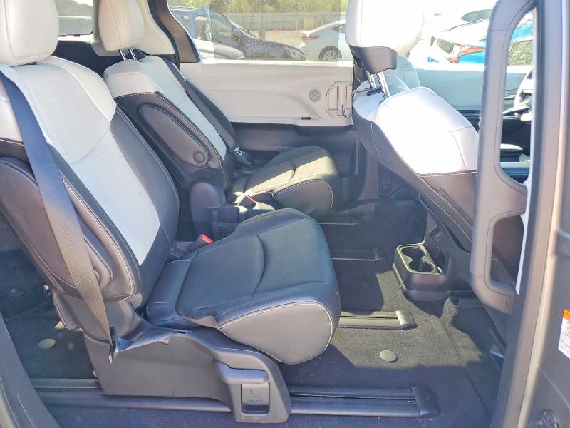 Продажа на аукционе авто 2026 Toyota Sienna, vin: 5TDXSKFC9TS232538, номер лота: 52511056