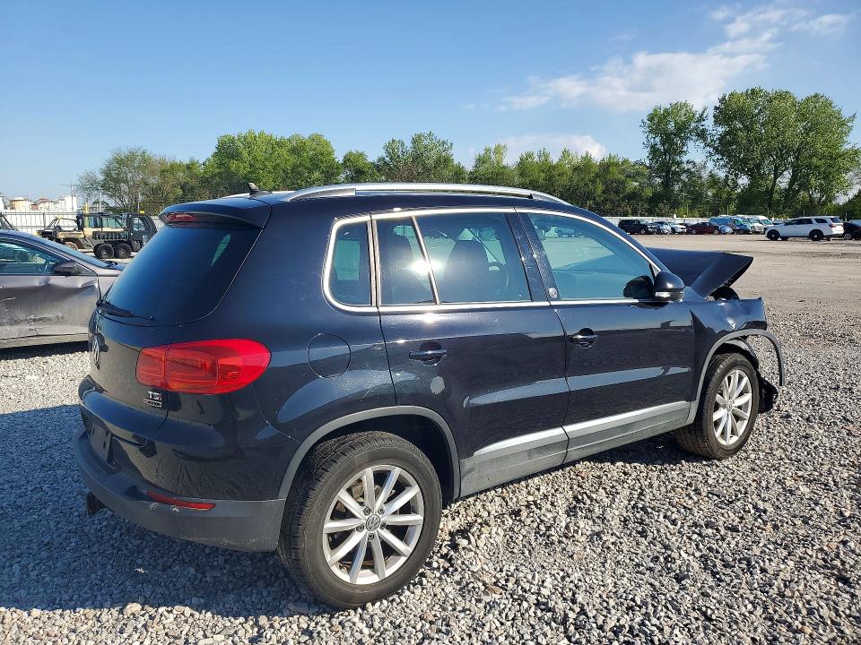 51870446 :رقم المزاد ، WVGSV7AX3HK016218 vin ، 2017 Volkswagen Tiguan مزاد بيع