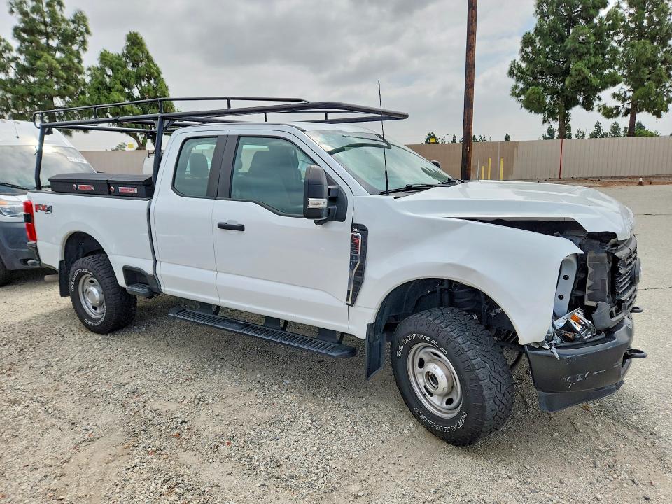 48710836 :رقم المزاد ، 1FT7X2BAXREC11914 vin ، 2024 Ford F250 مزاد بيع