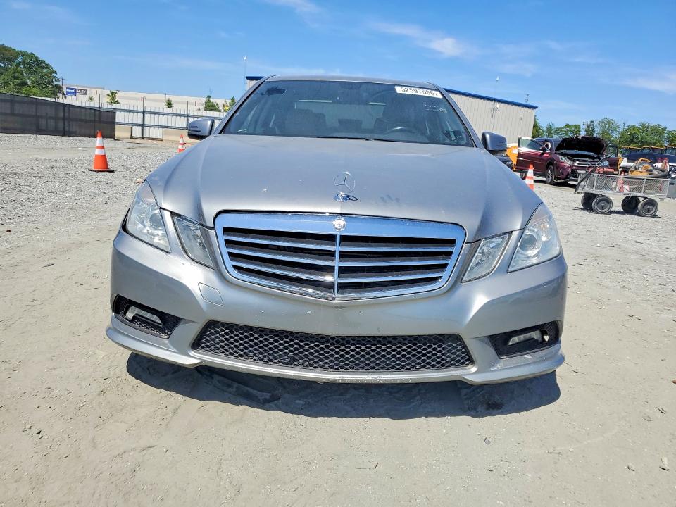 52597586 :رقم المزاد ، WDDHF2EBXBA451057 vin ، 2011 Mercedes-benz E مزاد بيع