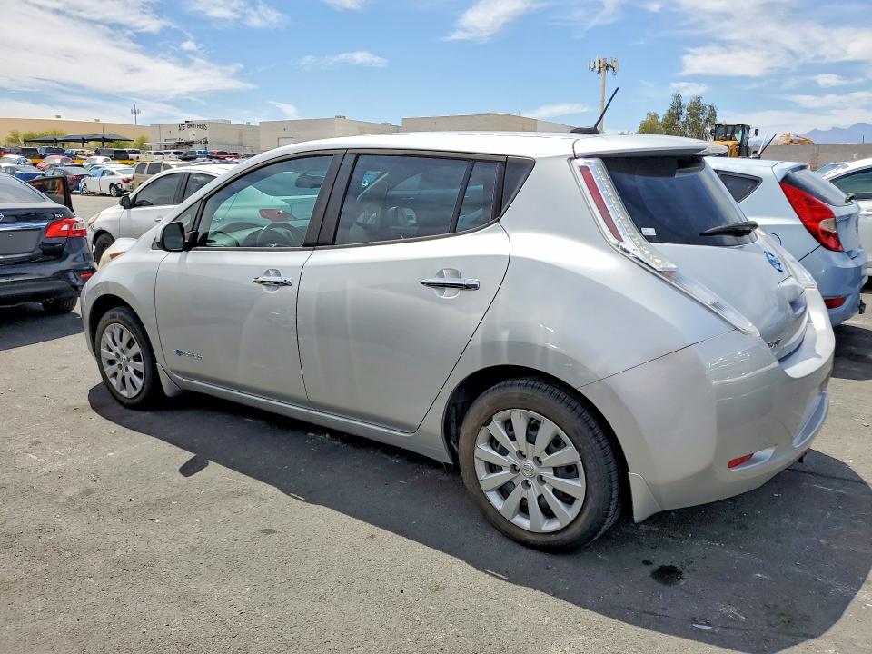 2015 Nissan Leaf მანქანა იყიდება აუქციონზე, vin: 1N4AZ0CP1FC326700, აუქციონის ნომერი: 52370916