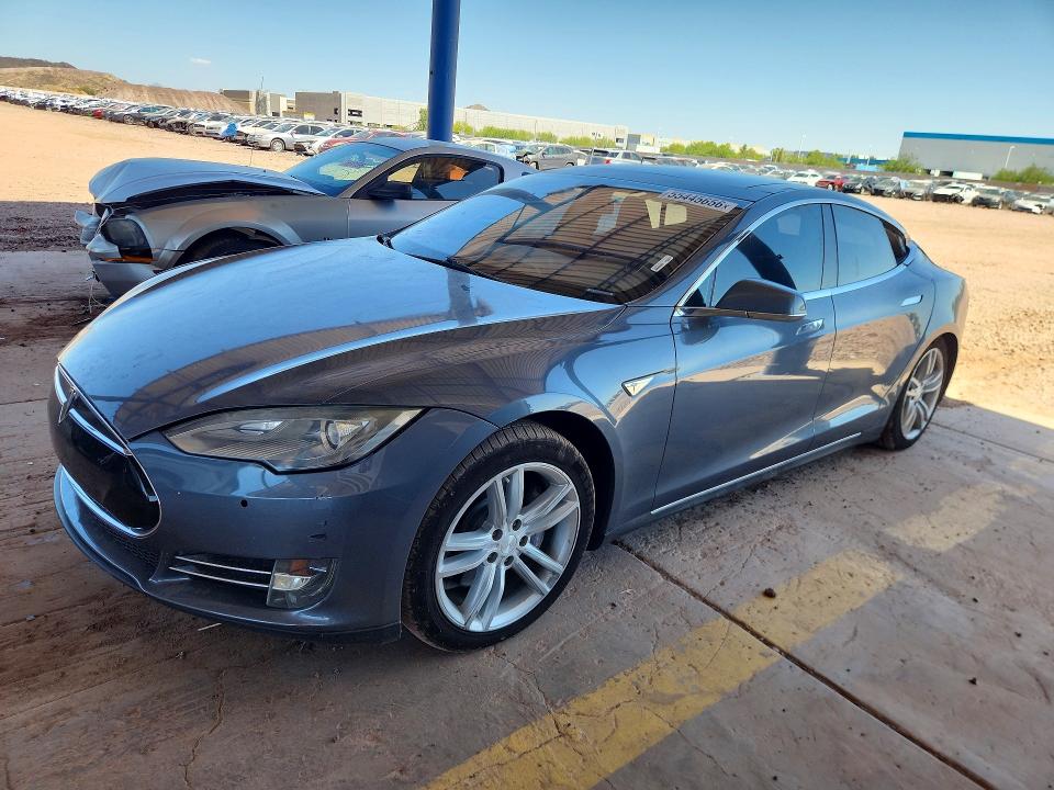 Продаж на аукціоні авто 2014 Tesla Model S, vin: 5YJSA1H11EFP30694, номер лоту: 55445656
