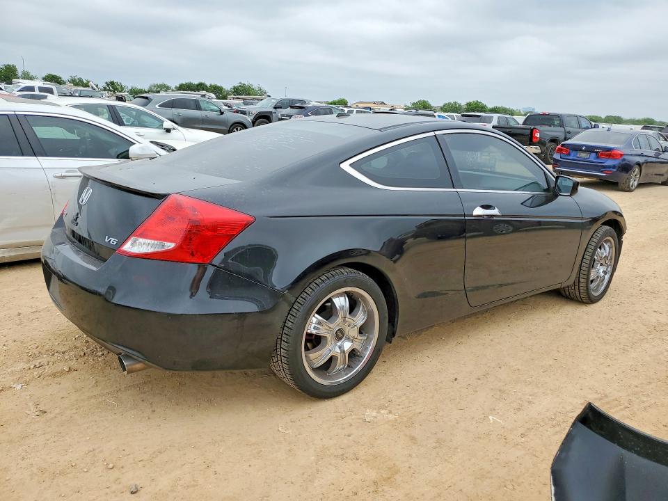 52493026 :رقم المزاد ، 1HGCS2B81BA002649 vin ، 2011 Honda Accord مزاد بيع