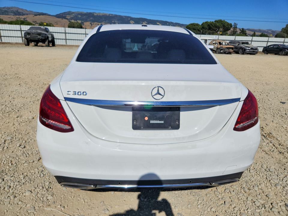 2015 Mercedes-benz C მანქანა იყიდება აუქციონზე, vin: 55SWF4JBXFU072199, აუქციონის ნომერი: 53827336