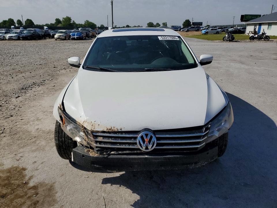 2014 Volkswagen Passat მანქანა იყიდება აუქციონზე, vin: 1VWBS7A36EC112132, აუქციონის ნომერი: 53317086