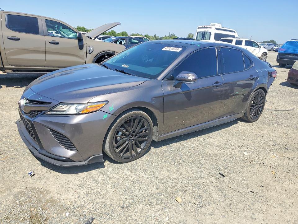 2018 Toyota Camry მანქანა იყიდება აუქციონზე, vin: 4T1B61HK2JU029654, აუქციონის ნომერი: 46780936