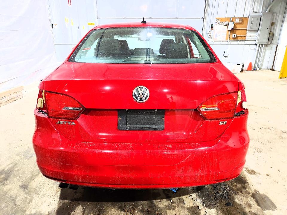 53442696 :رقم المزاد ، 3VWD17AJ7EM418846 vin ، 2014 Volkswagen Jetta مزاد بيع