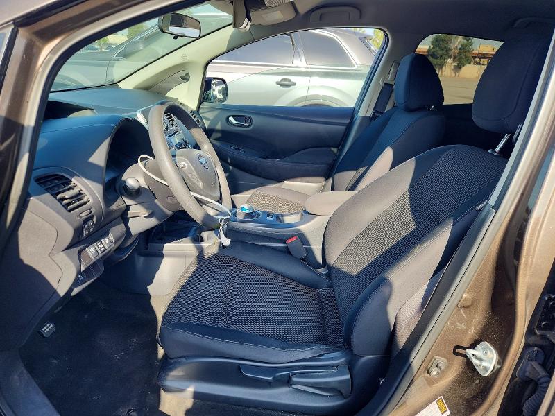 53652706 :رقم المزاد ، 1N4BZ0CP2HC301571 vin ، 2017 Nissan Leaf مزاد بيع