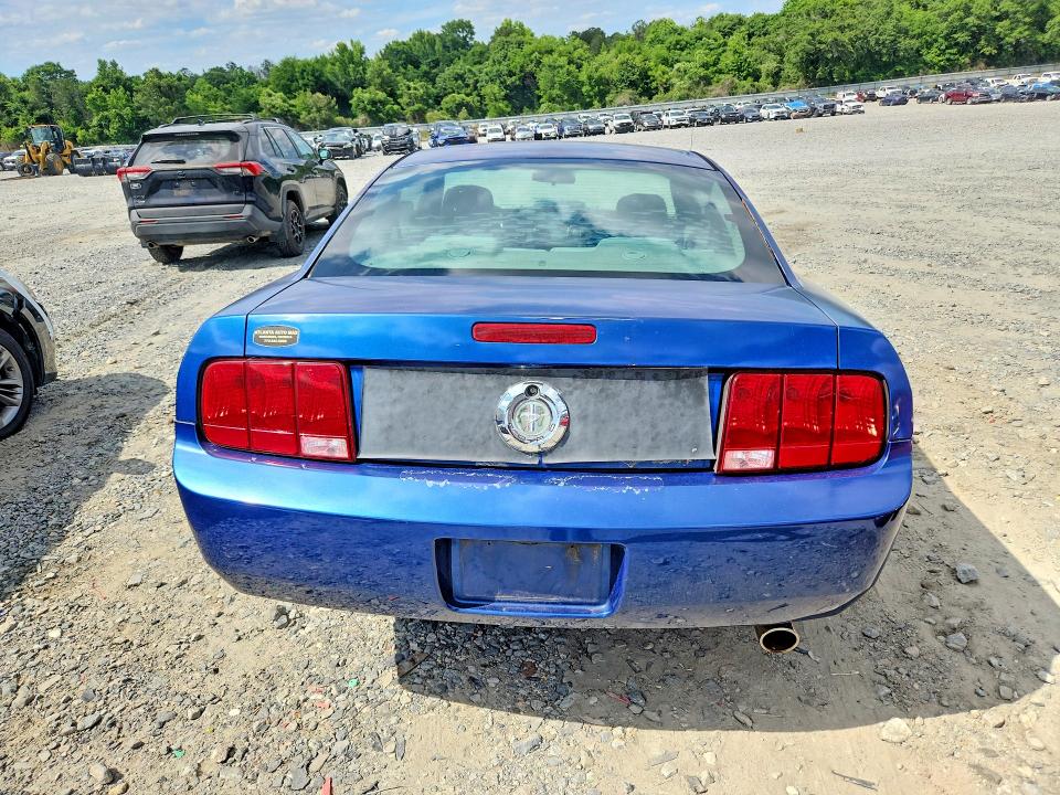 2007 Ford Mustang მანქანა იყიდება აუქციონზე, vin: 1ZVFT80N375273942, აუქციონის ნომერი: 54164876