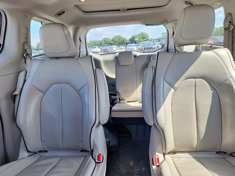 53806626 :رقم المزاد ، 2C4RC1N75JR169349 vin ، 2018 Chrysler Pacifica مزاد بيع