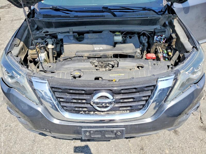 51697286 :رقم المزاد ، 5N1DR2MN8HC913863 vin ، 2017 Nissan Pathfinder مزاد بيع