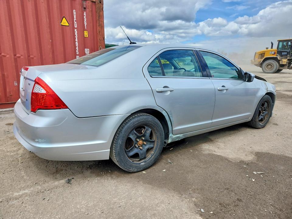52448536 :رقم المزاد ، 3FAHP0HA6AR270272 vin ، 2010 Ford Fusion مزاد بيع