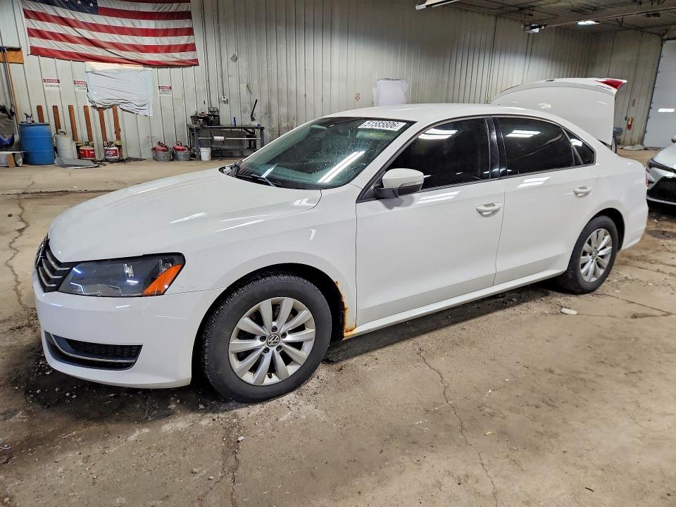 51585806 :رقم المزاد ، 1VWAH7A32DC056697 vin ، 2013 Volkswagen Passat مزاد بيع