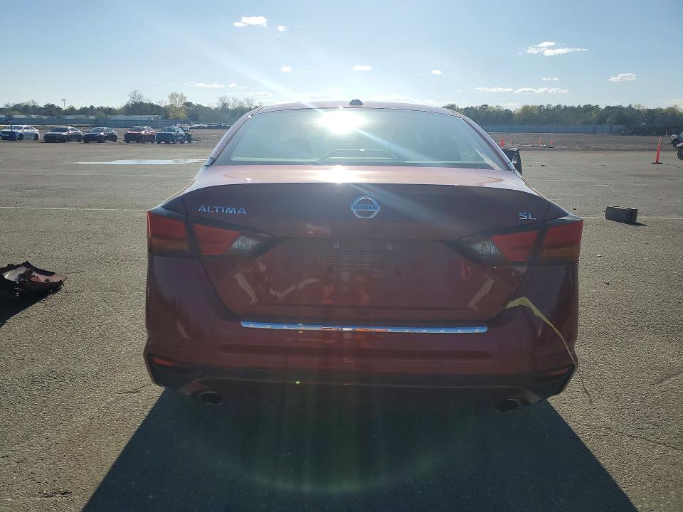 52570846 :رقم المزاد ، 1N4BL4EV8NN316340 vin ، 2022 Nissan Altima مزاد بيع