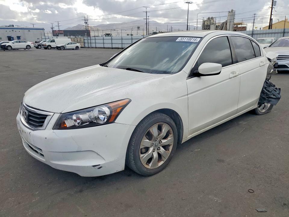Auction sale of the 2008 Honda Accord, vin: JHMCP26818C044082, lot number: 55110016