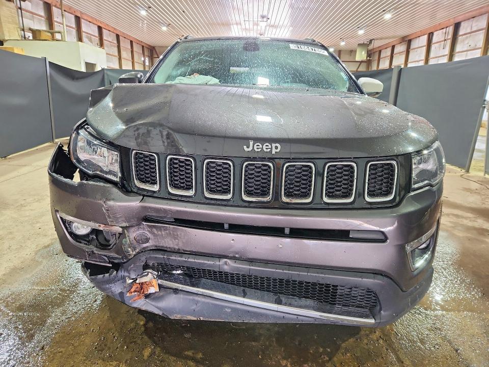 51864786 :رقم المزاد ، 3C4NJDCB6KT733828 vin ، 2019 Jeep Compass مزاد بيع