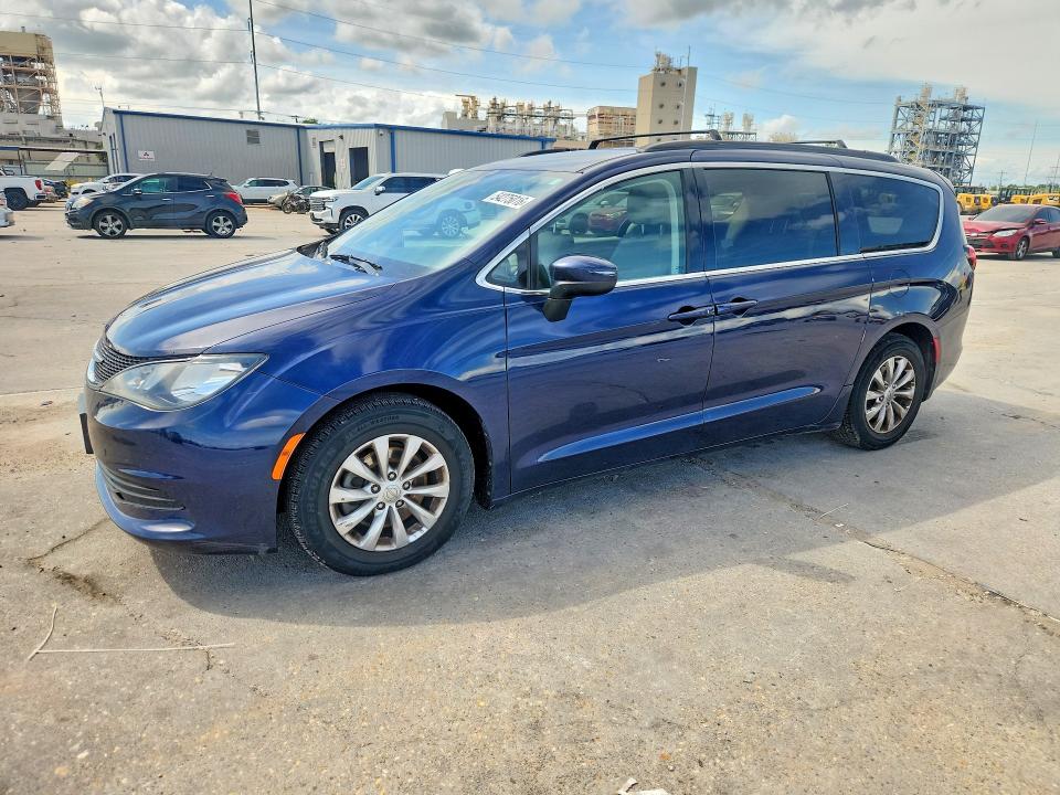 54275016 :رقم المزاد ، 2C4RC1DG1HR571915 vin ، 2017 Chrysler Pacifica مزاد بيع
