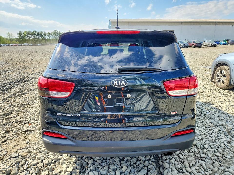 53043996 :رقم المزاد ، 5XYPG4A38JG429361 vin ، 2018 Kia Sorento مزاد بيع