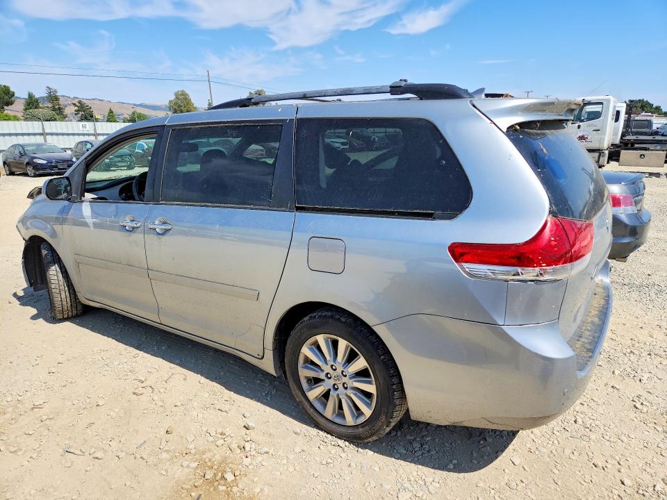 54310296 :رقم المزاد ، 5TDDK3DC2ES074851 vin ، 2014 Toyota Sienna مزاد بيع