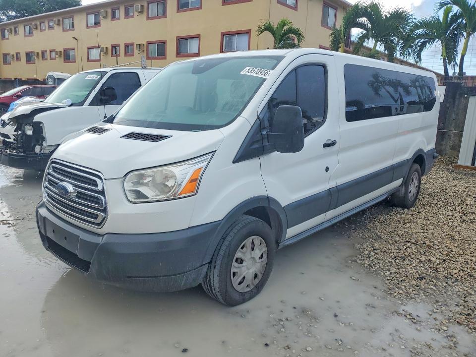 53570956 :رقم المزاد ، 1FBZX2YM2HKA84106 vin ، 2017 Ford Transit مزاد بيع