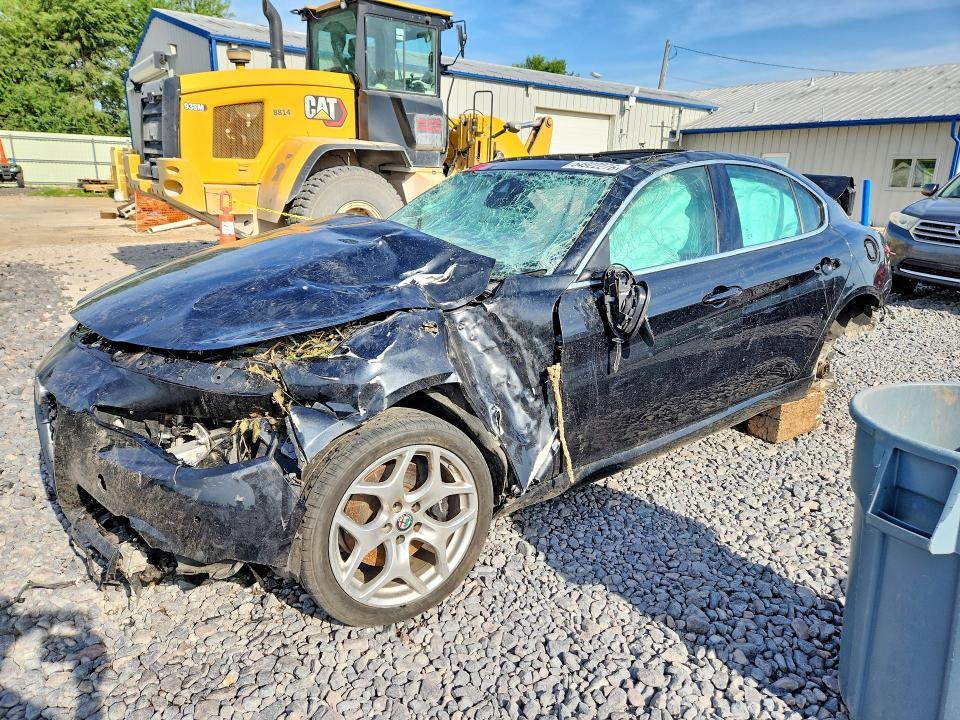 54922276 :رقم المزاد ، ZARFANBN8M7647830 vin ، 2021 Alfa Romeo Giulia مزاد بيع
