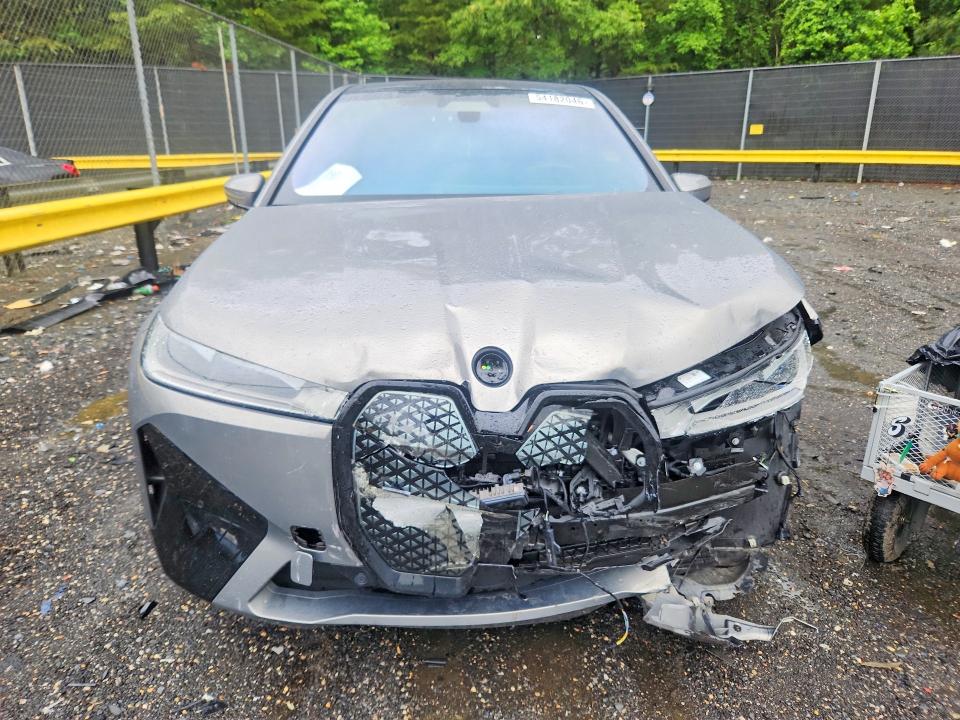 54182046 :رقم المزاد ، WB523CF04RCN30486 vin ، 2024 Bmw Ix مزاد بيع