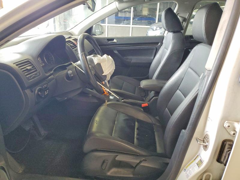 54980746 :رقم المزاد ، 3VWRL7AJ0AM153732 vin ، 2010 Volkswagen Jetta مزاد بيع
