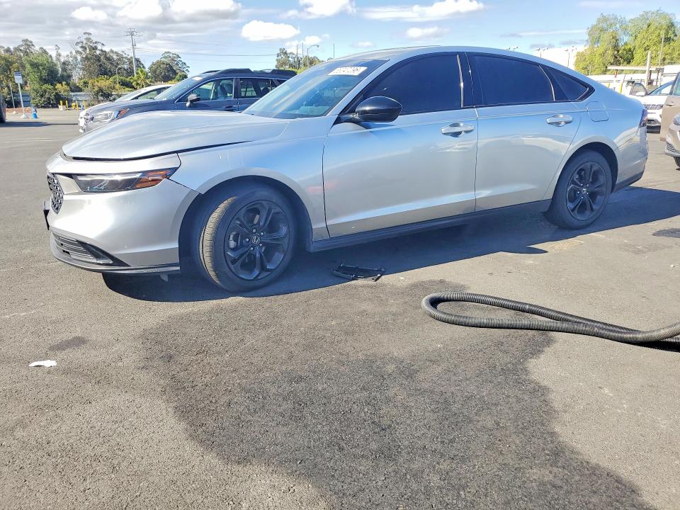 Auction sale of the 2025 Honda Accord, vin: 1HGCY1F47SA000274, lot number: 55047296