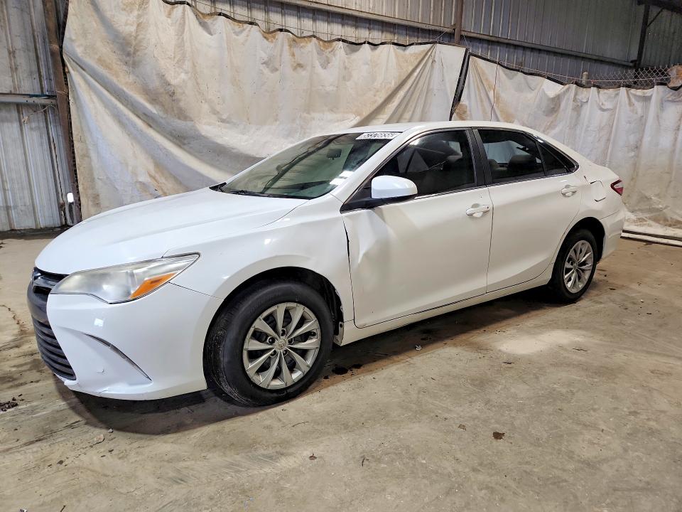 52376656 :رقم المزاد ، 4T1BF1FK0HU393102 vin ، 2017 Toyota Camry مزاد بيع
