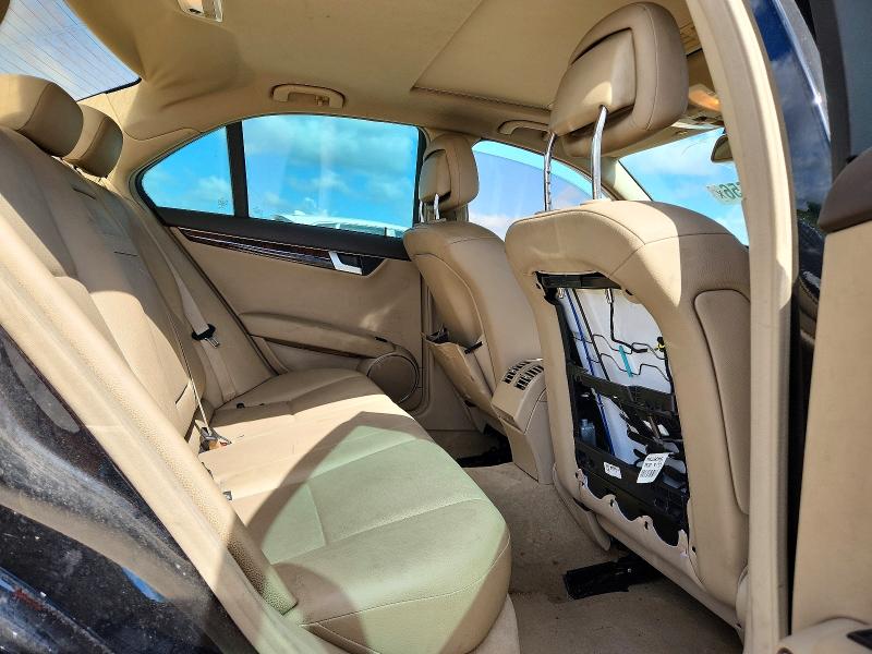 54529656 :رقم المزاد ، WDDGF4HBXEG233768 vin ، 2014 Mercedes-benz C مزاد بيع