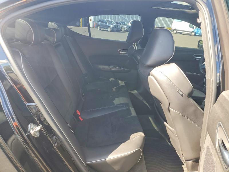 55071976 :رقم المزاد ، 19UUB2F62JA001621 vin ، 2018 Acura Tlx مزاد بيع