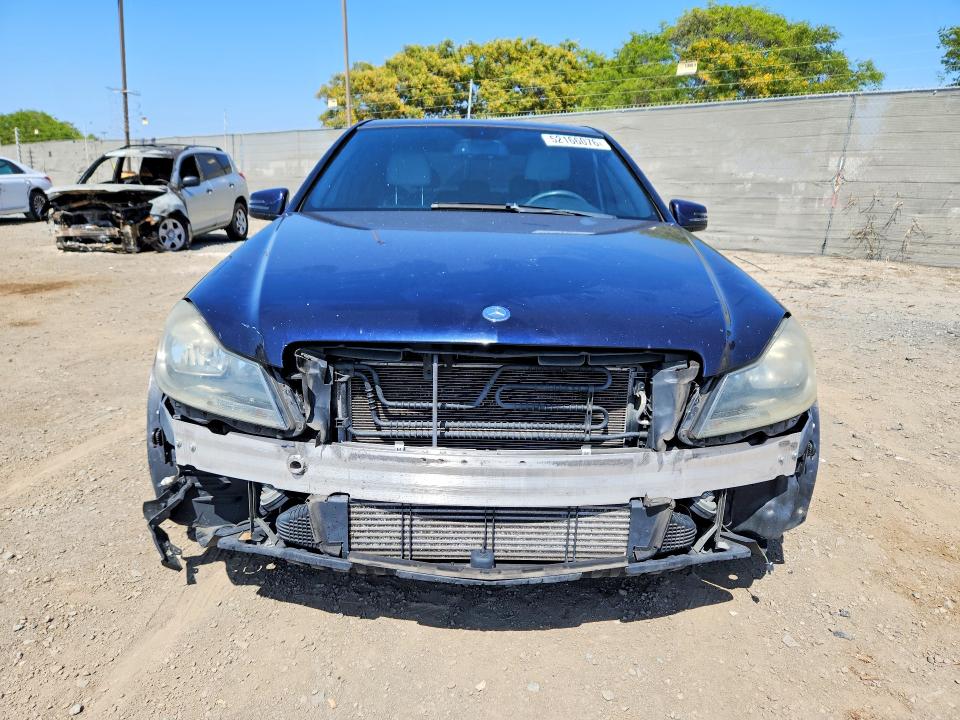 Продажа на аукционе авто 2012 Mercedes-benz C, vin: WDDGF4HB7CR220610, номер лота: 52166076