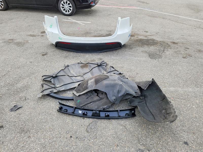 54712556 :رقم المزاد ، 5YJYGAEE7MF138473 vin ، 2021 Tesla Model Y مزاد بيع