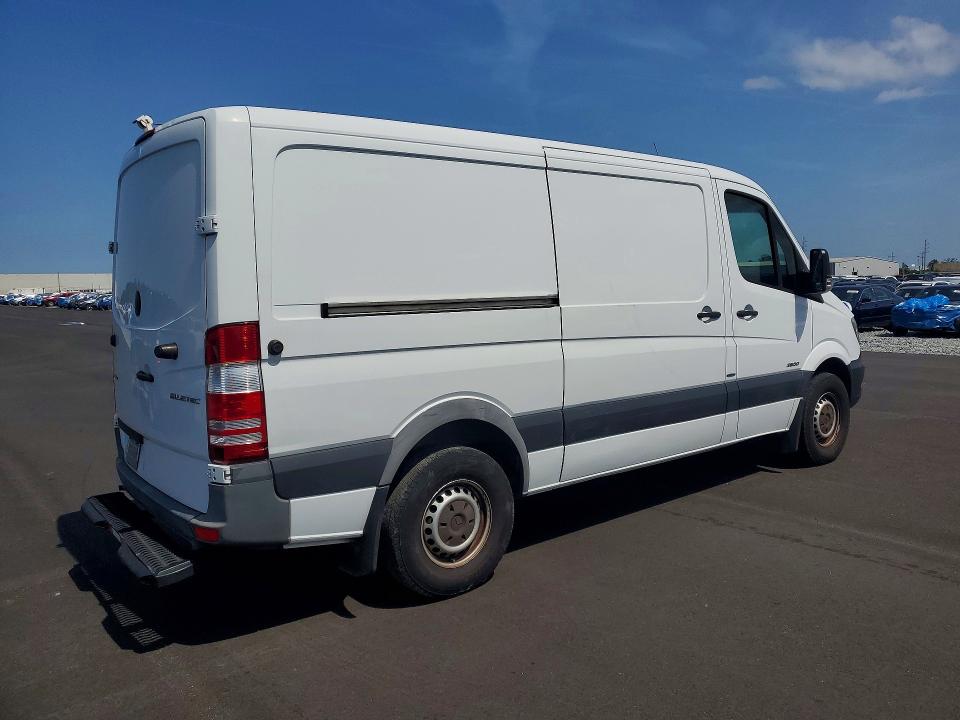 54460656 :رقم المزاد ، WD3PE7DC7F5994469 vin ، 2015 Mercedes Benz Sprinter مزاد بيع