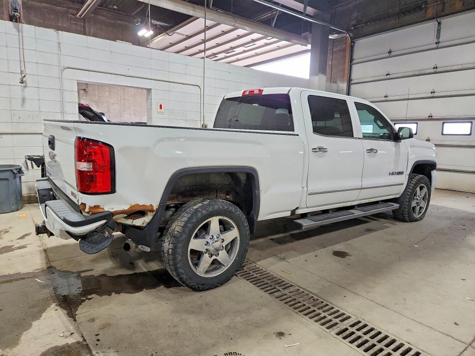 52832646 :رقم المزاد ، 1GT12TE82GF162900 vin ، 2016 Gmc Sierra مزاد بيع