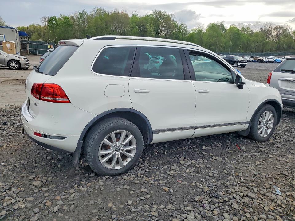 Auction sale of the 2014 Volkswagen Touareg, vin: WVGEP9BP6ED013038, lot number: 52994516
