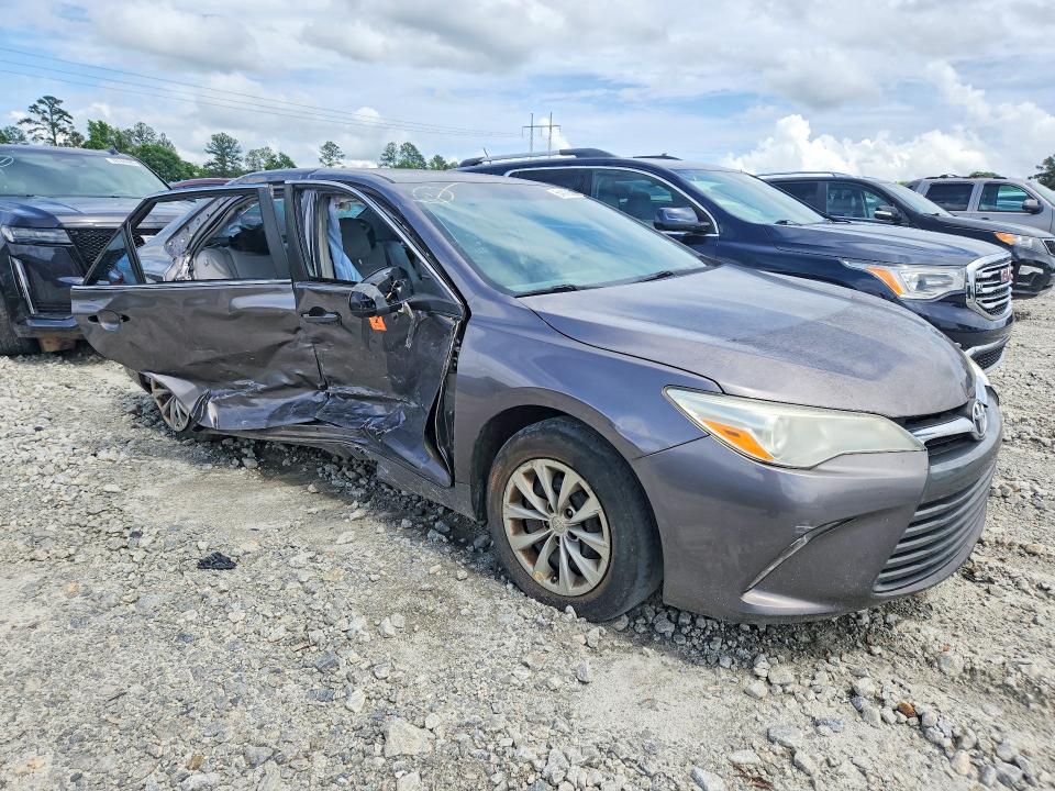54479596 :رقم المزاد ، 4T1BF1FK7HU287925 vin ، 2017 Toyota Camry مزاد بيع
