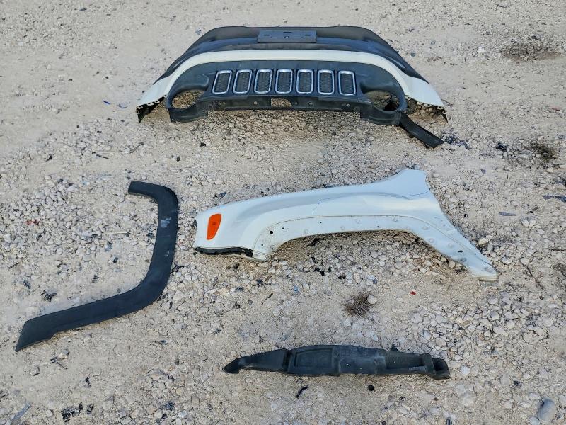 2017 Jeep Renegade მანქანა იყიდება აუქციონზე, vin: ZACCJABB4HPF85332, აუქციონის ნომერი: 54554786