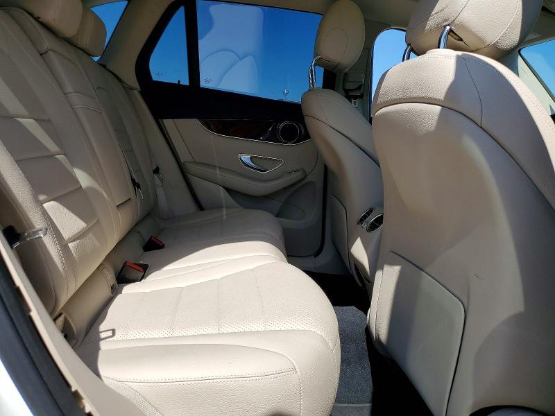 53314436 :رقم المزاد ، W1N0G8DB3MF891225 vin ، 2021 Mercedes-benz Glc مزاد بيع