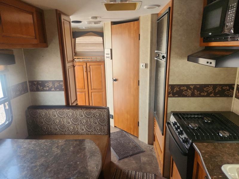 54423566 :رقم المزاد ، 4YDT20425DD421565 vin ، 2013 Keystone Bullet مزاد بيع