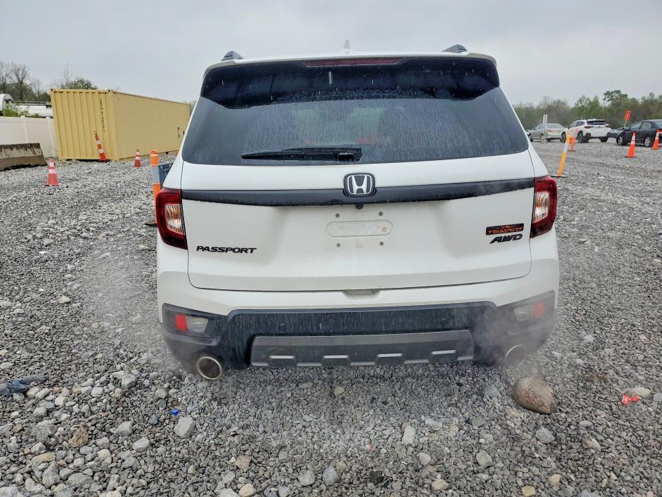 51530936 :رقم المزاد ، 5FNYF8H68NB008574 vin ، 2022 Honda Passport مزاد بيع